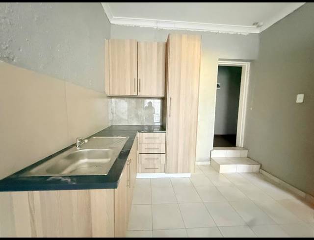 4 BEDROOM HOUSE FOR SALE IN VANDERBIJLPARK CE 2